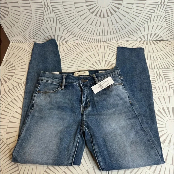PacSun Women’s NWT Ankle Jeggings Size 24 Patches on Knee Raw Hem - Picture 1 of 10